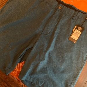 Under Armor Men golf shorts size 42